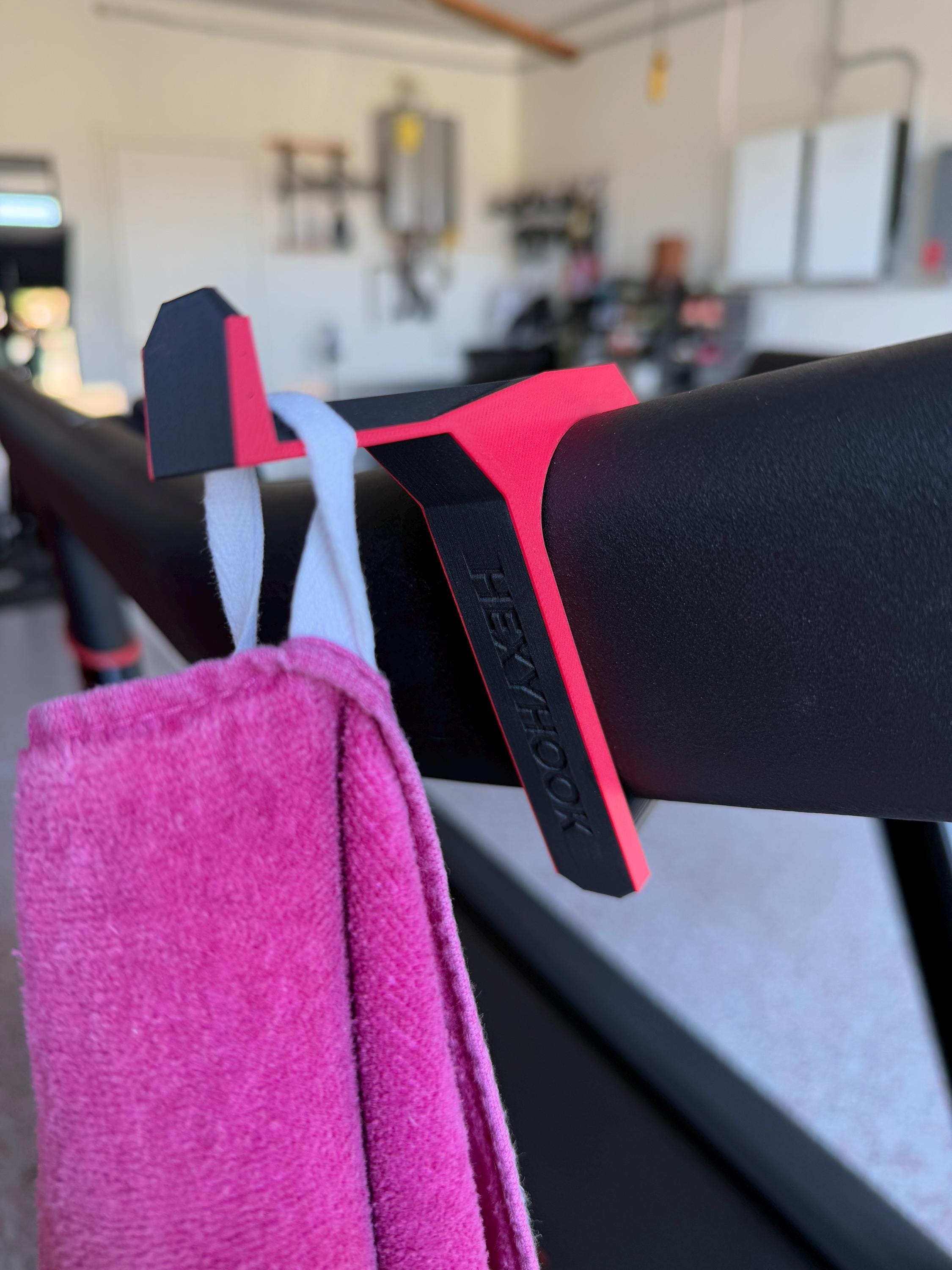 HexyHook for Peloton Tread