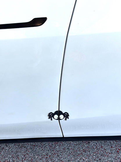 Gap Spider Plastic Emblem, Reusable! Works on all vehicles.