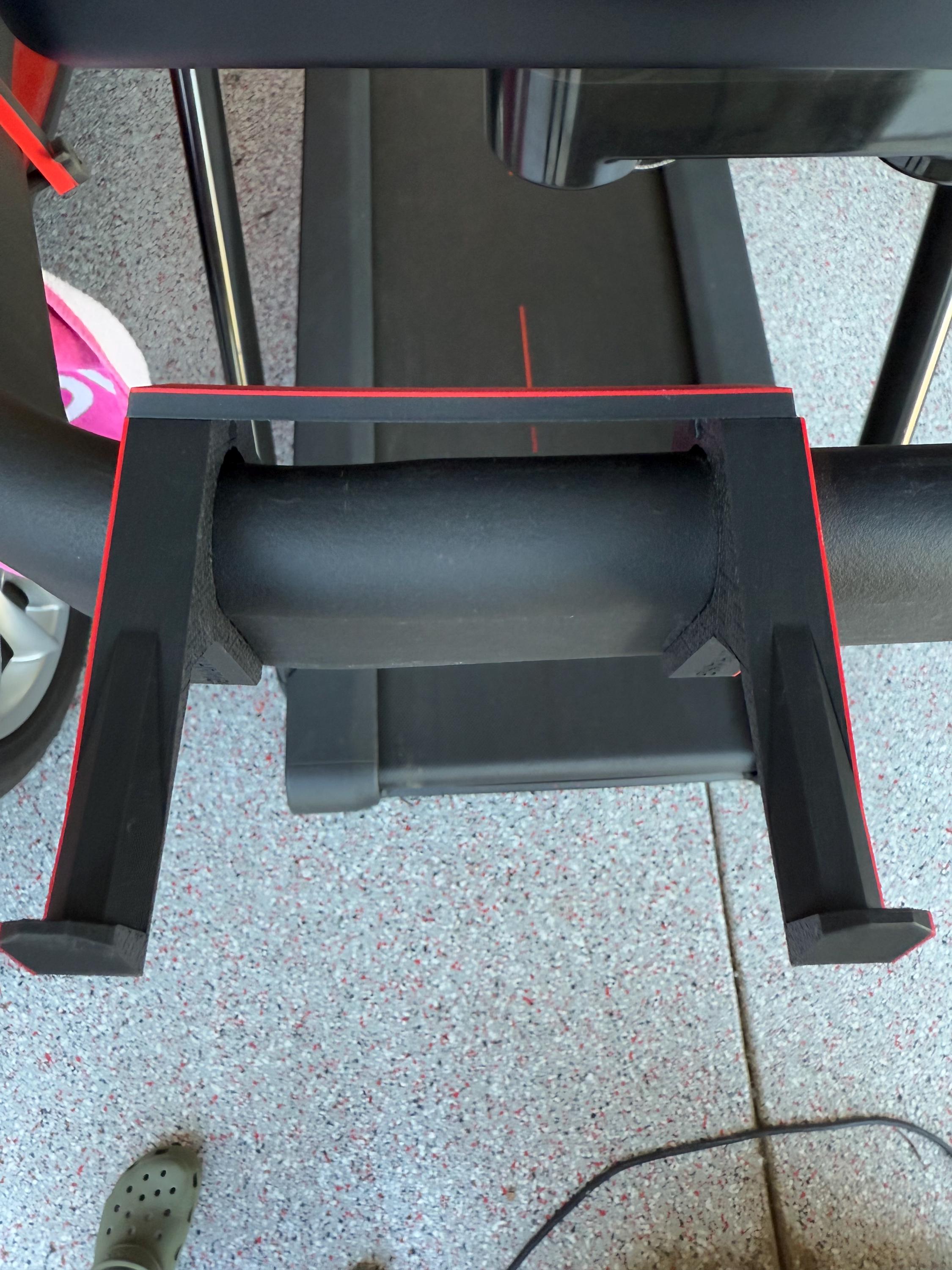 HexyHang Shoe Holder for Peloton Tread
