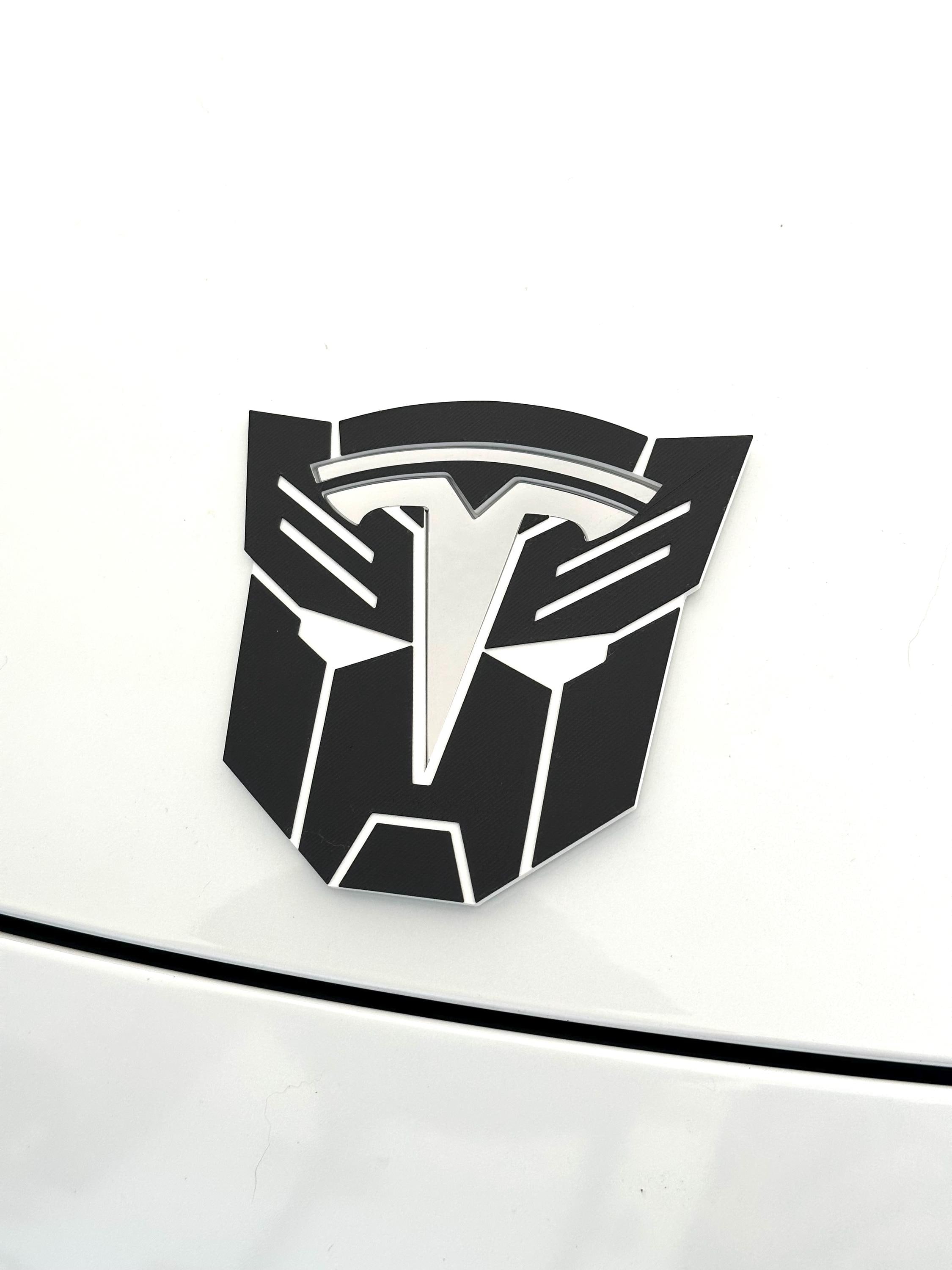 Robot Auto Overlay for Tesla Emblem