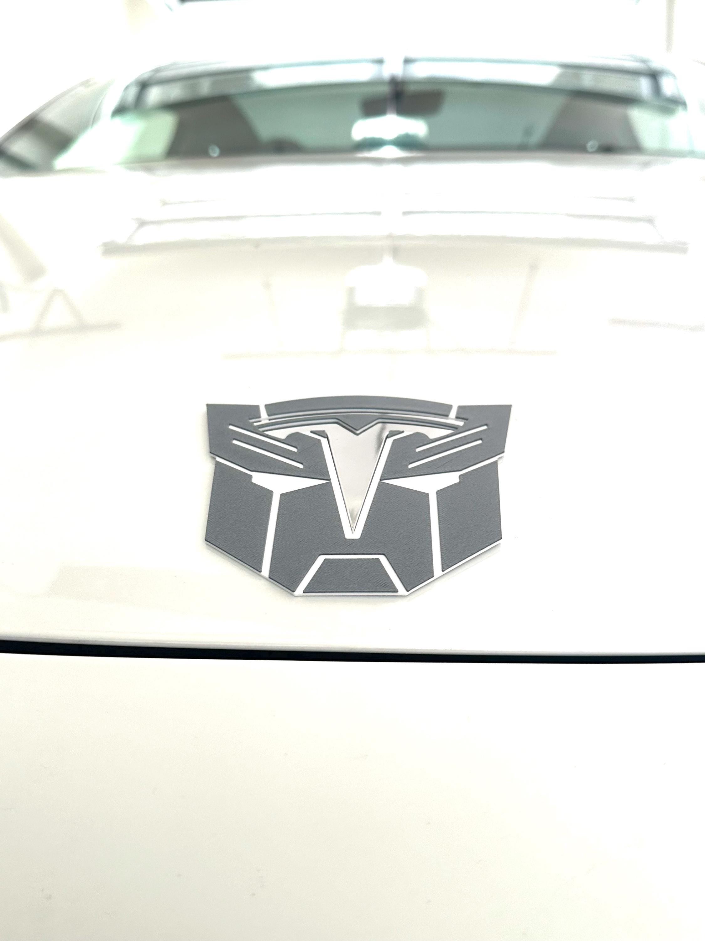 Robot Auto Overlay for Tesla Emblem